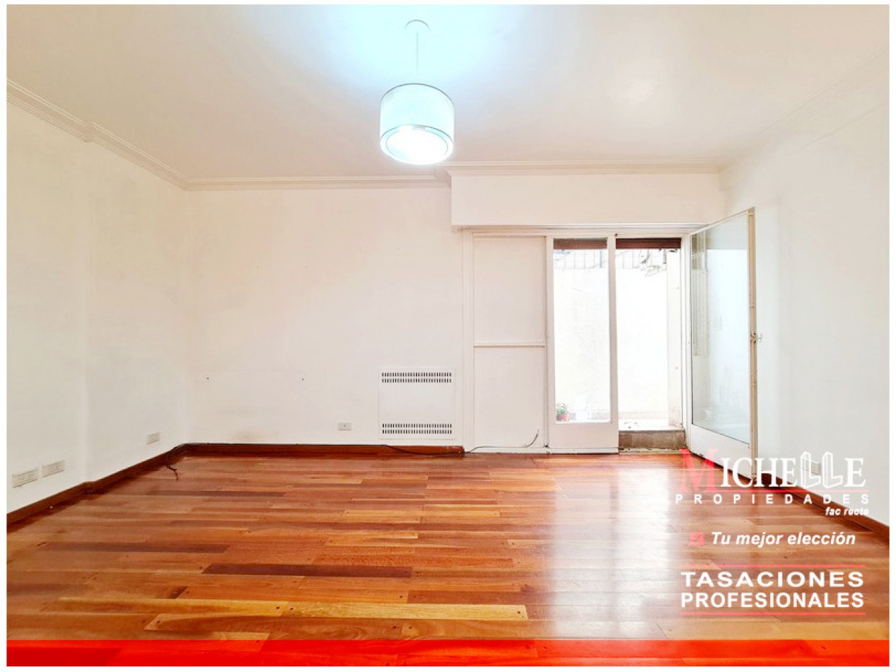 EXCLUSIVO INVERSORES - INVERSION CON RENTA / Departamento Belgrano en primer piso con cochera cubierta y dos amplios patios